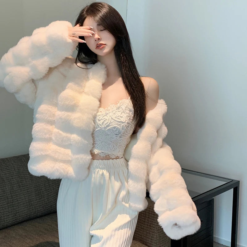 2023 Winter Fashion Faux Fur Coat Women Korea Fashion Warm Feather Coats Cardigan Short Outercoat Lady Party Elegant Outfits New Kafinashop